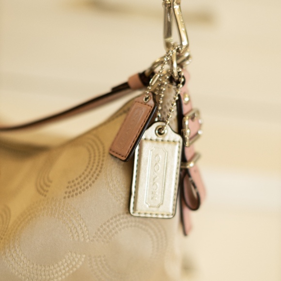 Authentic Coach hobo/cross body - Picture 7 of 12